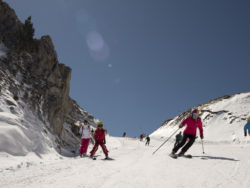 Las estaciones de esquí gerundenses cierran la temporada 2016-2017 con el balance más satisfactorio de los últimos años: 869 425 esquiadores.