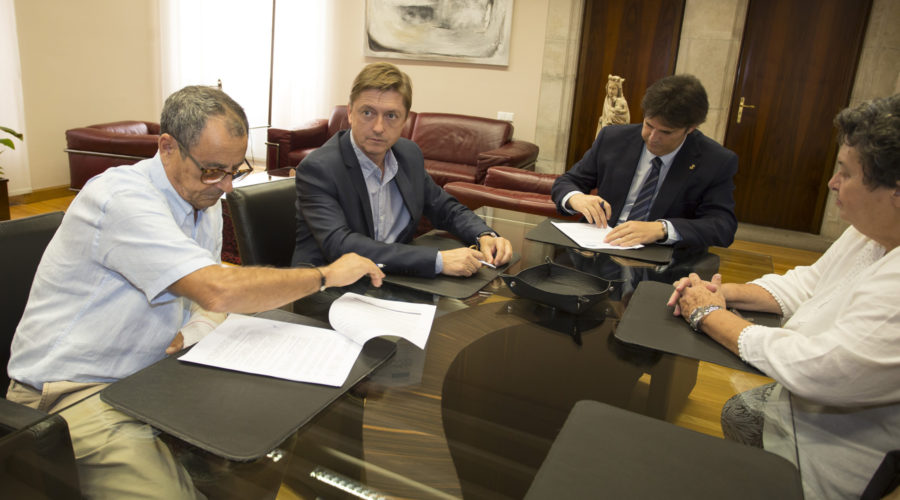 Signatura de Conveni Patronat de Turisme Costa Brava amb el President de la Diputacio de Girona