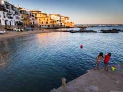 2019 was a record year in Catalonia for annual tourist visits, with 19.3 million foreign tourists, and expenditure increased by 4.3%. The province of Girona welcomed 7.9 million visitors and registered 25.8 million overnight stays