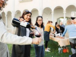 La tercera edició de la iniciativa «Beu-te el museu» uneix dotze cellers i dotze museus de la demarcació de Girona